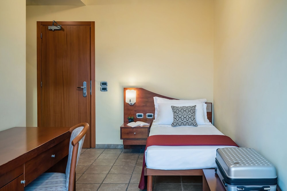 Economy Single Room