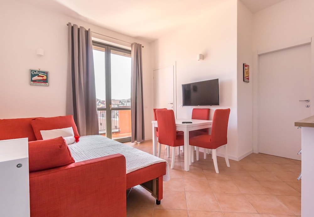 City Apartment, 1 Bedroom (Affori 2)