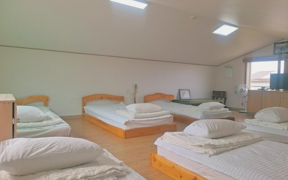 Room (Unshared House 1)
