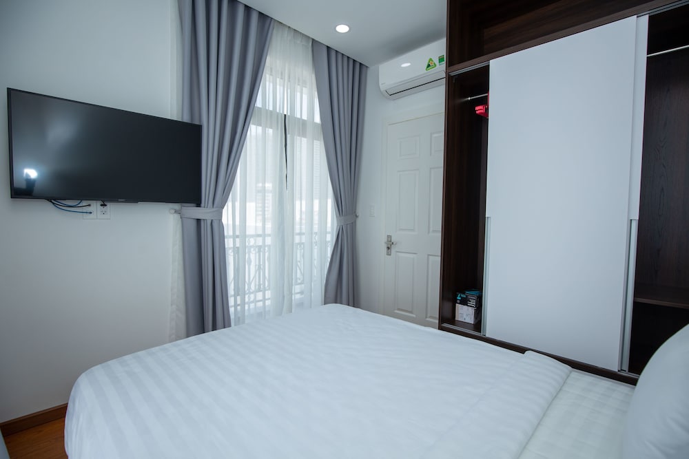 Apartment 1BR Full Furnished with Balcony M2