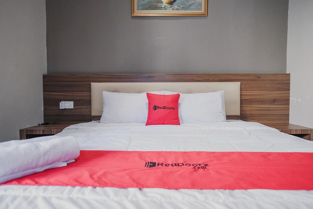 Double Room (Reddoorz) photo 2