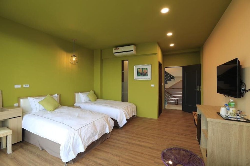 Twin Room, Courtyard View (2f) photo 3