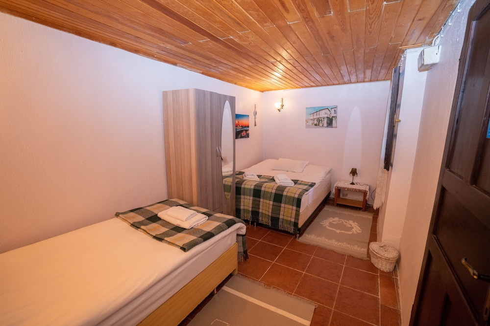 Standard Triple Room photo 1
