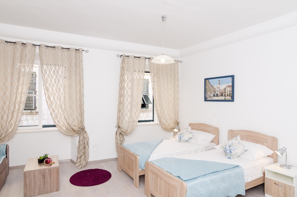 Deluxe Studio, City View