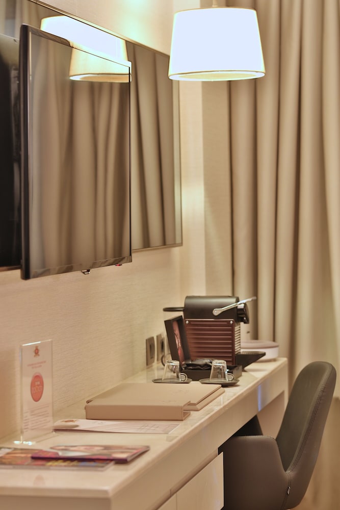 Executive Twin Room, 1 Bedroom, City View photo 3