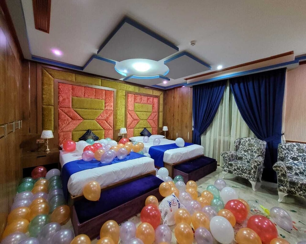 Deluxe Quadruple Room, City View photo 2