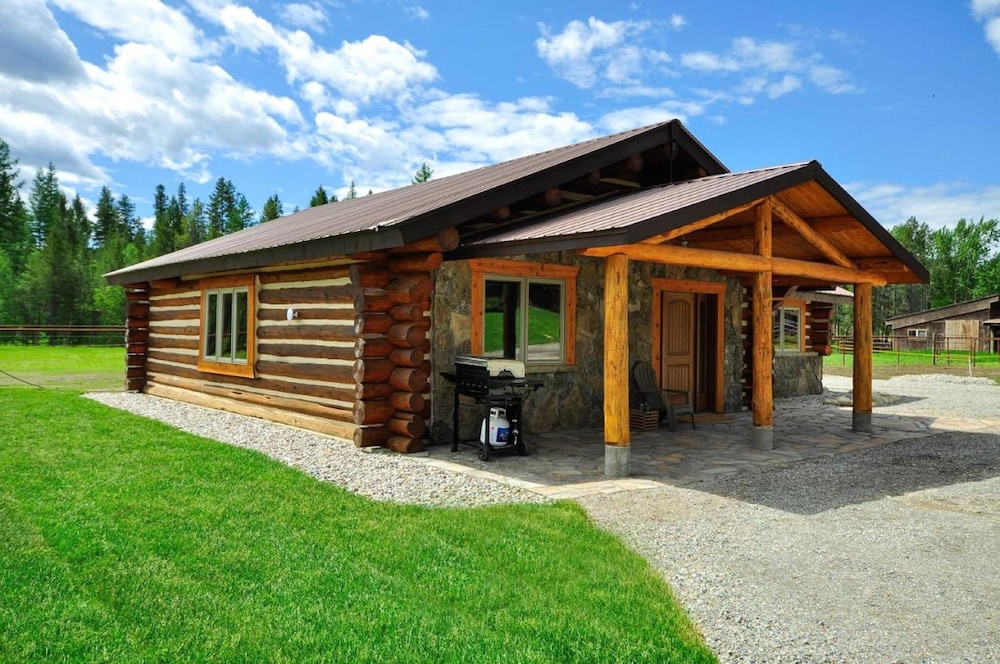 Cabin, 2 Bedrooms photo 2