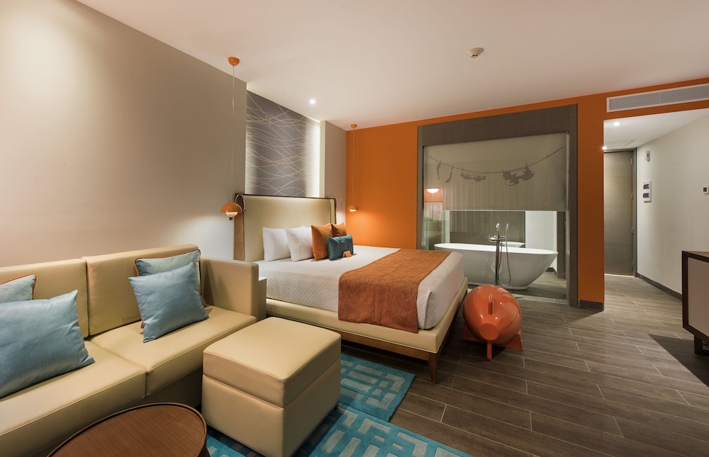 Suite (PAD SWIM UP SUITE) photo 2