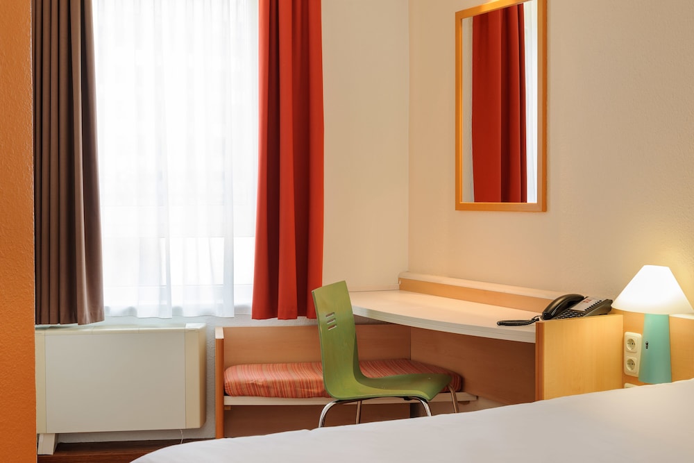 Standard Room, 1 Double Bed - Photo 4