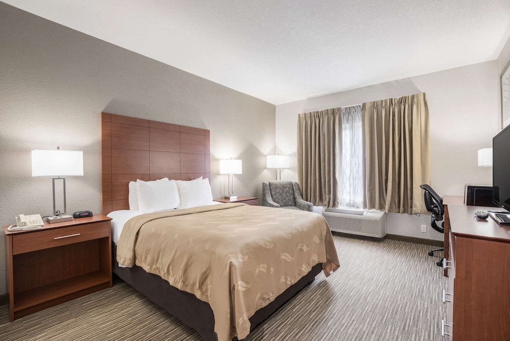 Single Room, 1 Queen Bed, Non Smoking - Photo 1