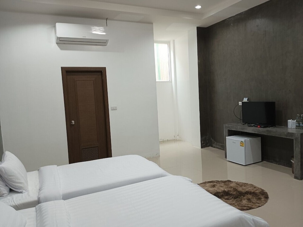 Basic Twin Room - Photo 6