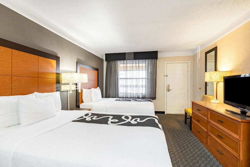 Deluxe Room, 2 Double Beds, Non Smoking photo 1