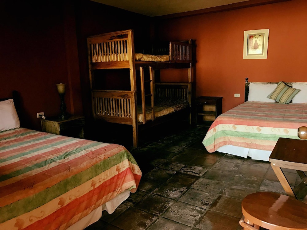 Classic Triple Room, Multiple Beds, Non Smoking photo 2