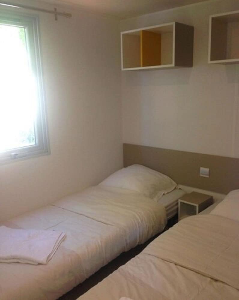 Mobile Home (Family Tropez) photo 1