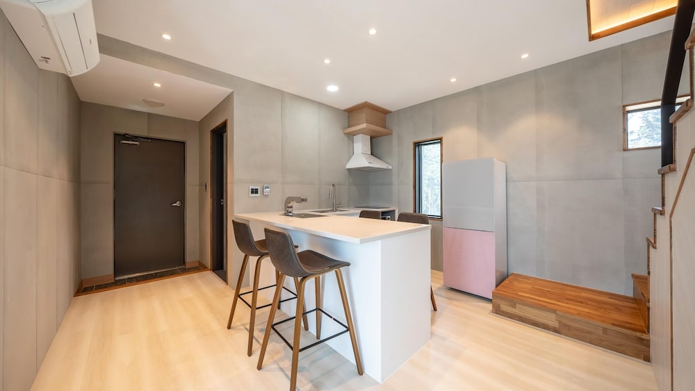 Basic Room, 1 Bedroom (Room 301) - Photo 2