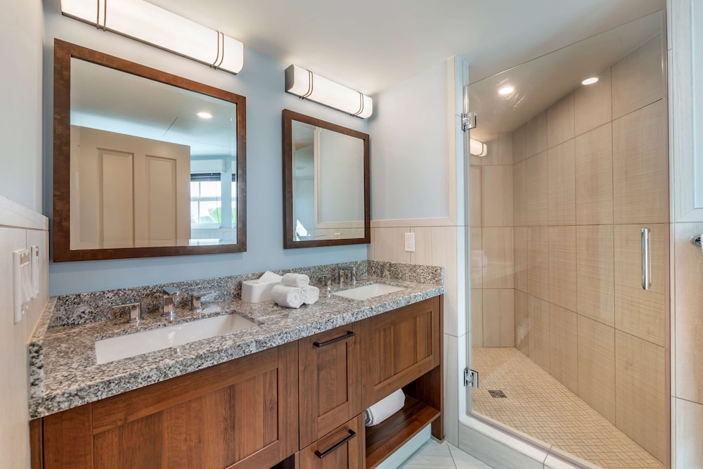 2 Bedroom Ocean Front Suite With 2 Kings