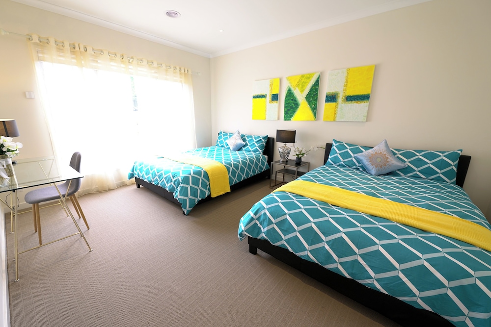 Grand House photo 3