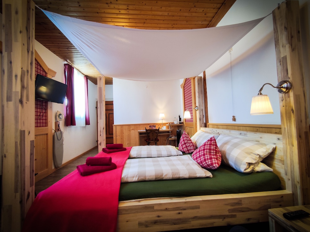 Comfort Room, Multiple Beds photo 3