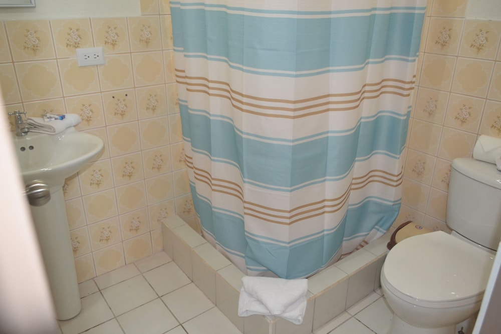 Apartment, 2 Double Beds, Refrigerator & Microwave, Ground Floor photo 3