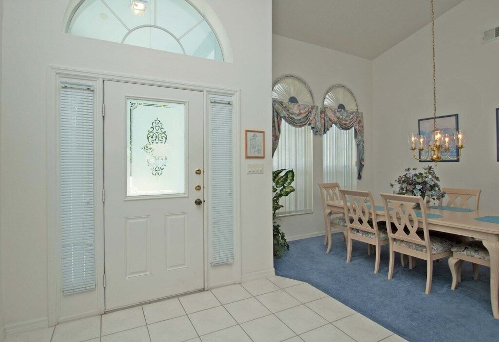 House, 4 Bedrooms photo 2