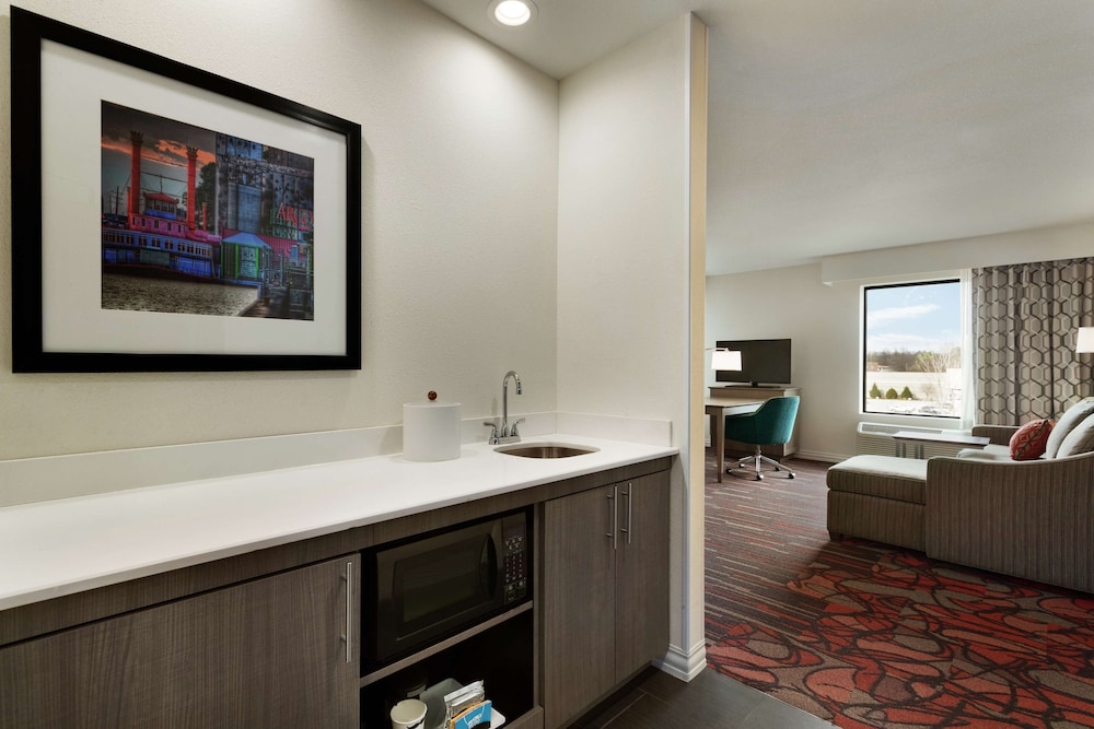 Studio Suite, 2 Queen Beds, Non Smoking, Refrigerator & Microwave (Wet Bar) photo 1