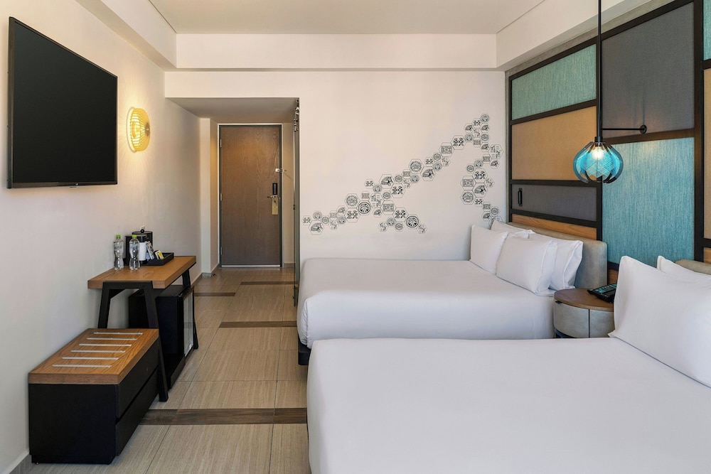 aloft, Room, 2 Queen Beds, Ocean View - Photo 7