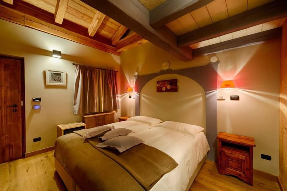 Deluxe Room, Mountain View (2 levels)