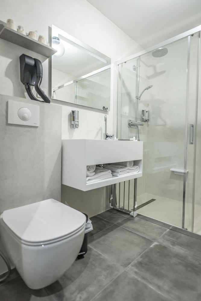 Superior Apartment, 2 Bedrooms, Kitchen, Ground Floor photo 2
