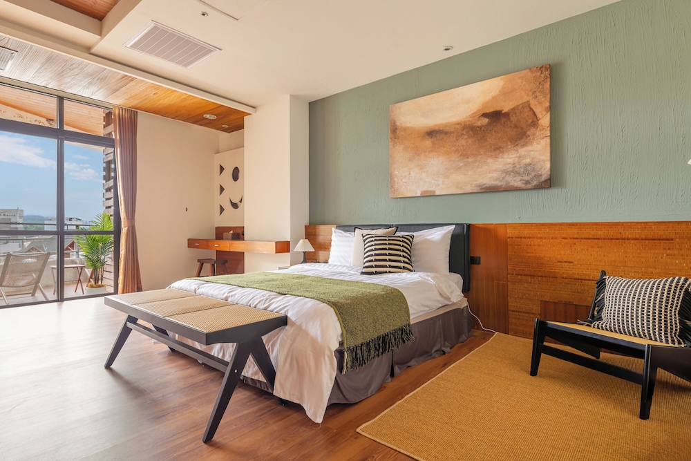 Deluxe double room with balcony photo 3