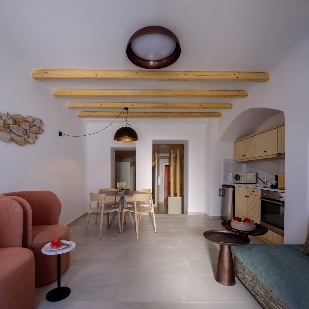 Cave Villa - Photo 2