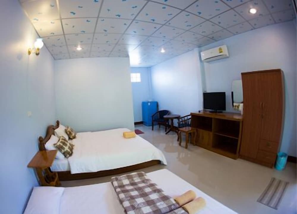 Super Deluxe Room / Max 3 Persons