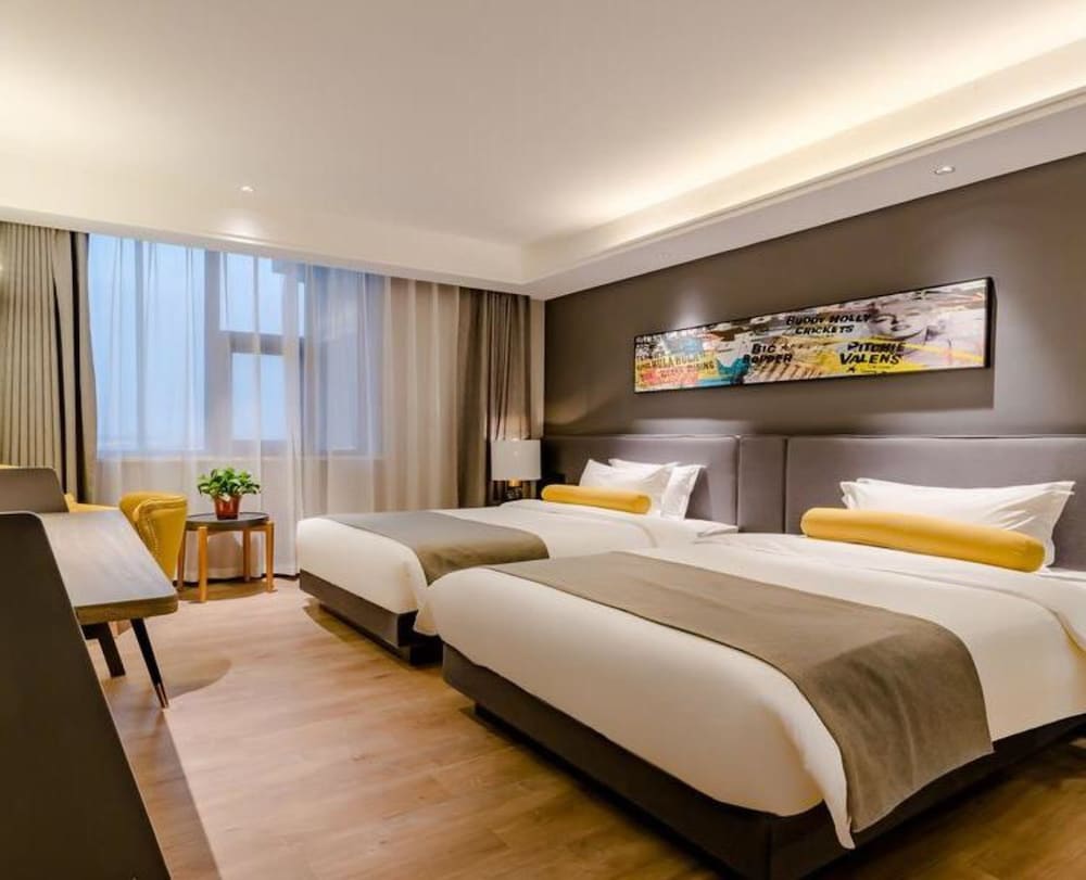 Deluxe Twin Room (Mainland Chinese Citizen Only) - Photo 1
