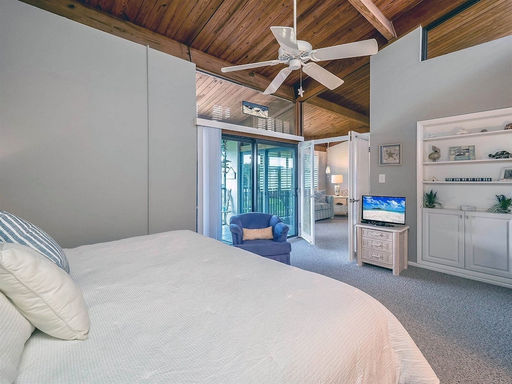 Condo (Loggerhead Cay 553) photo 1