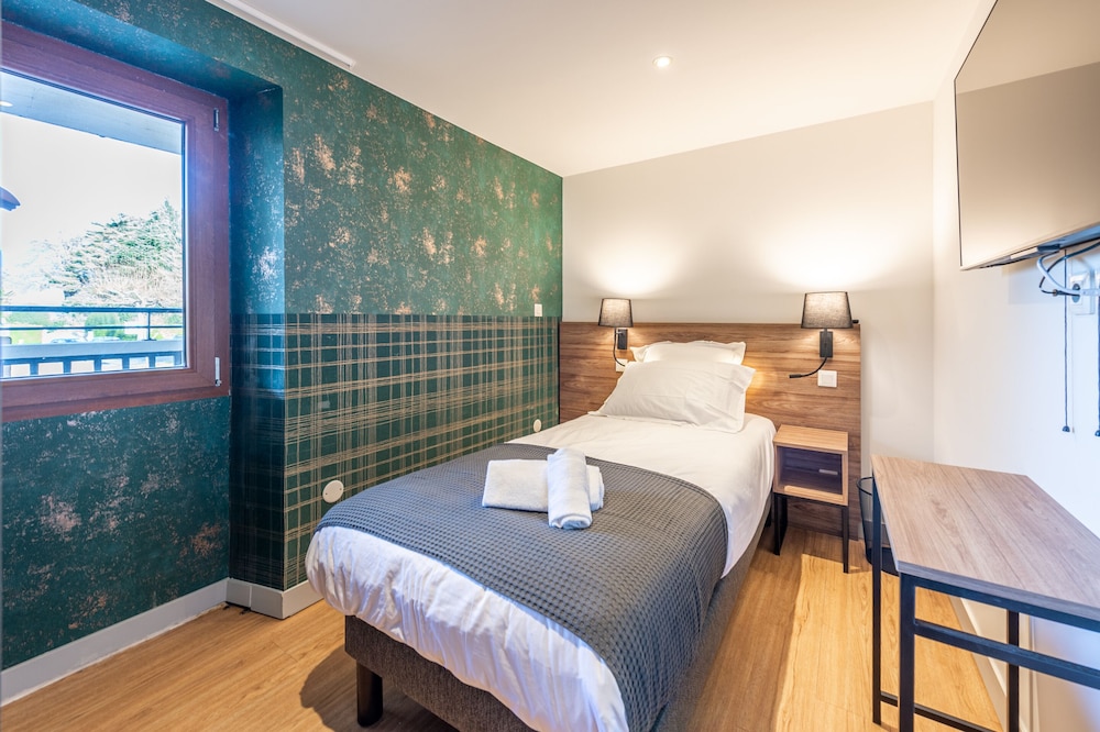 Single Room, Private Bathroom