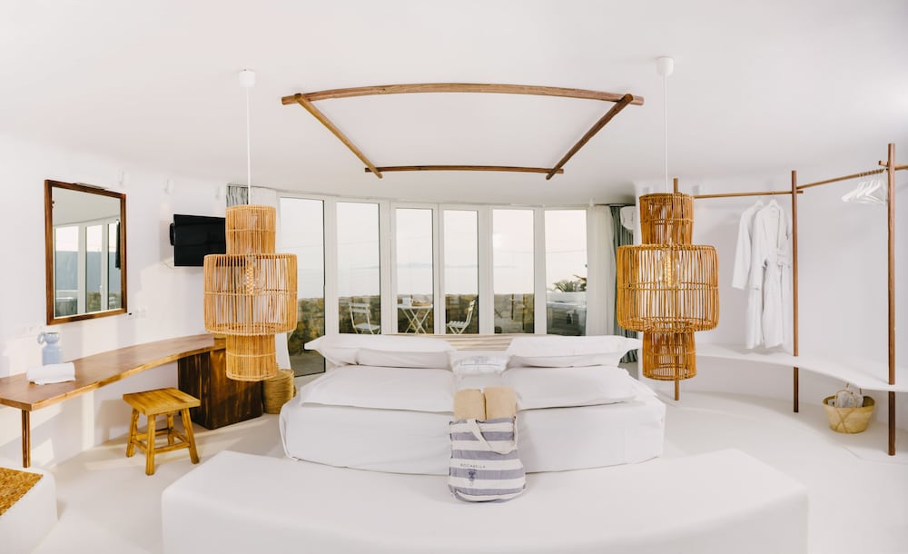 Front Sea View Suite (Outdoor Mini Plunge Pool) - Photo 5