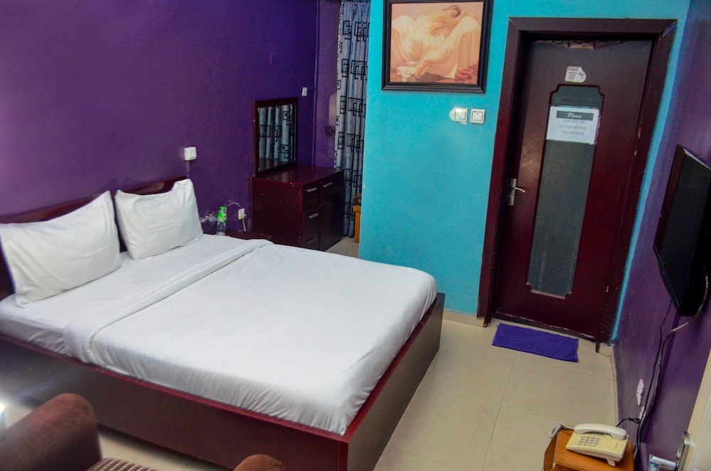 Basic Single Room