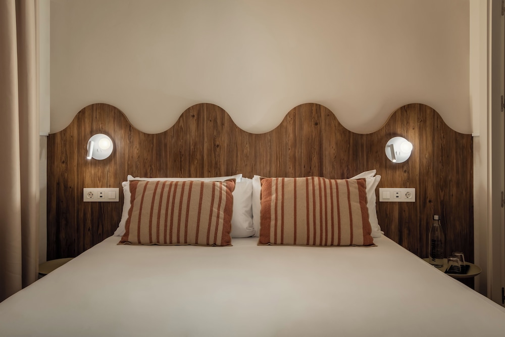 Standard Double Room - Photo 4