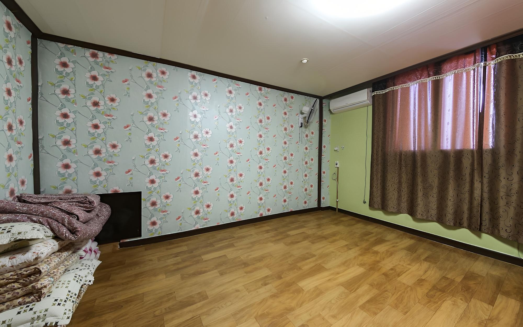 Room (Ondol Big)