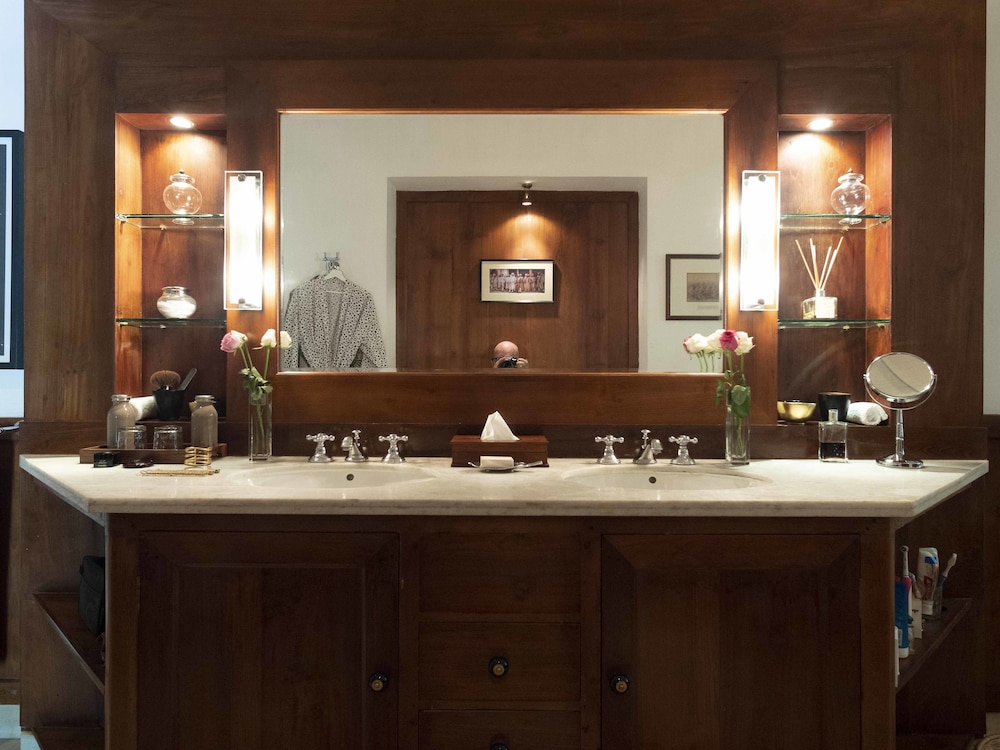 Luxury Suite (Private Miranda) photo 2