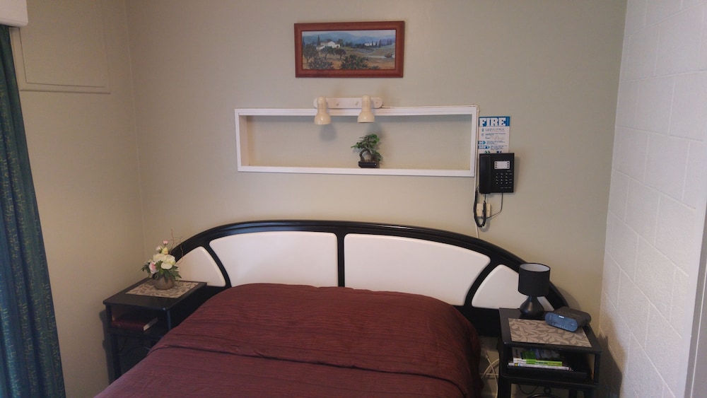 Standard Studio Unit 4 photo 1