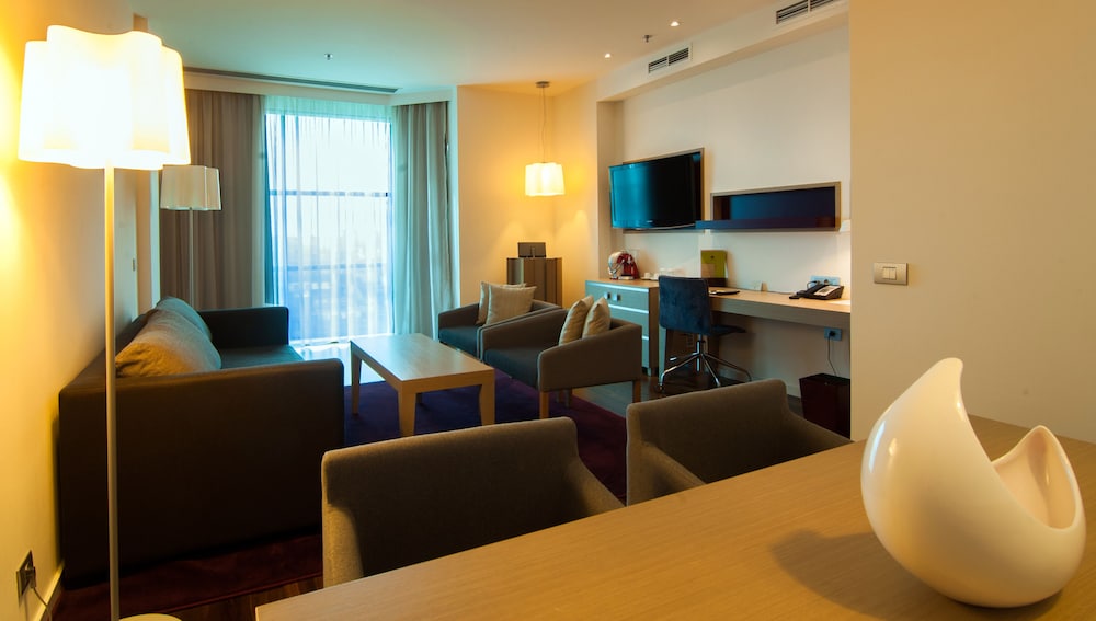 King One Bedroom Suite - Photo 7