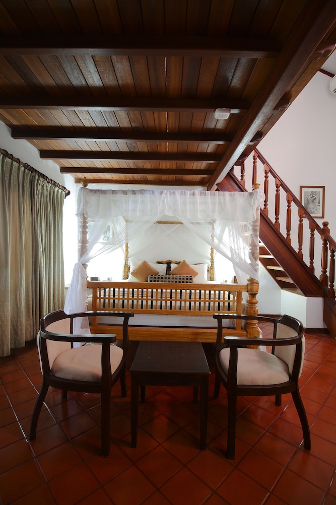 Family Duplex - Photo 14