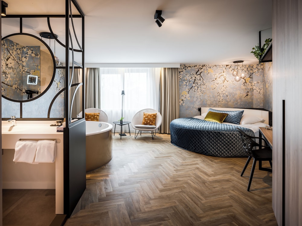 Suite Maastricht - Photo 1
