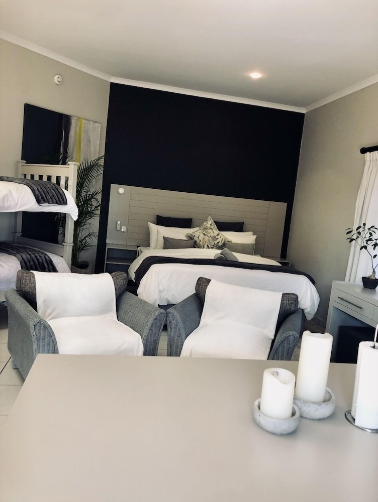 Family Studio Suite, 1 Bedroom photo 3