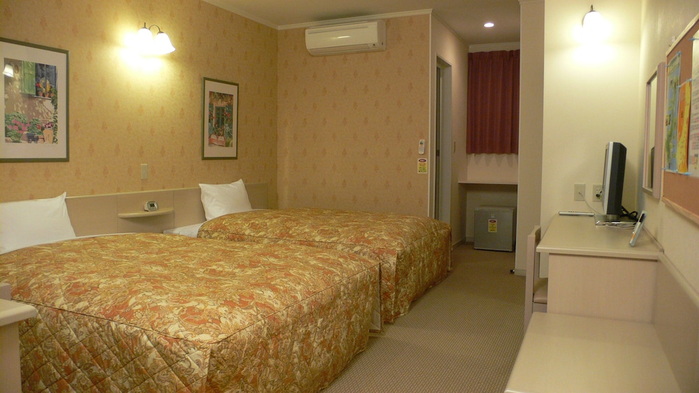 Standard Room, 2 Queen Beds, Smoking photo 1