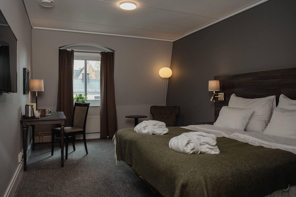 Superior Twin Room, 2 Twin Beds - Photo 1