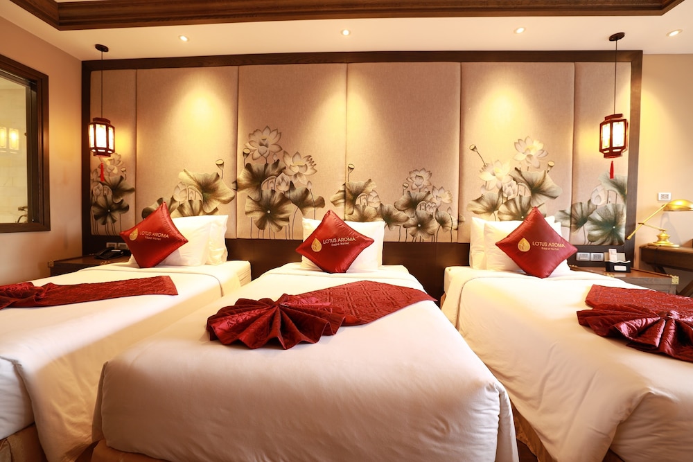 Luxury Triple Room, Balcony photo 2