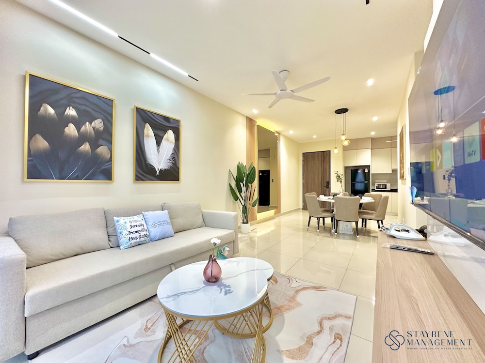 Comfort Apartment, 2 Bedrooms, Balcony, City View