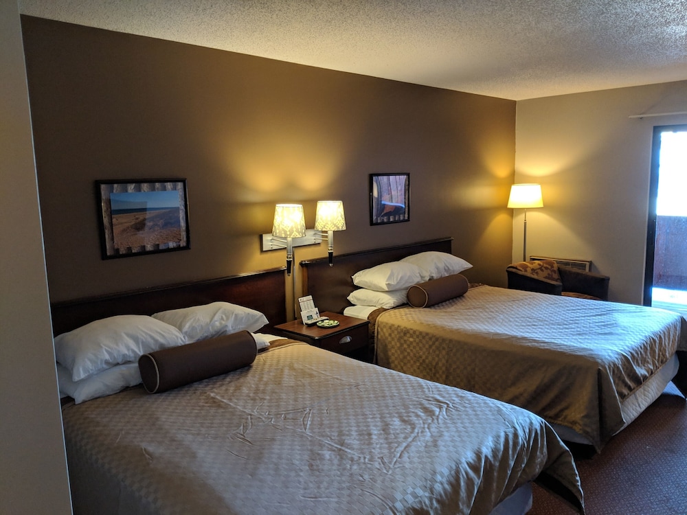 Lodge, Double Queen Bed, Balcony photo 1