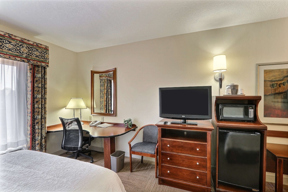 Room, 2 Queen Beds, Accessible, Non Smoking - Photo 3